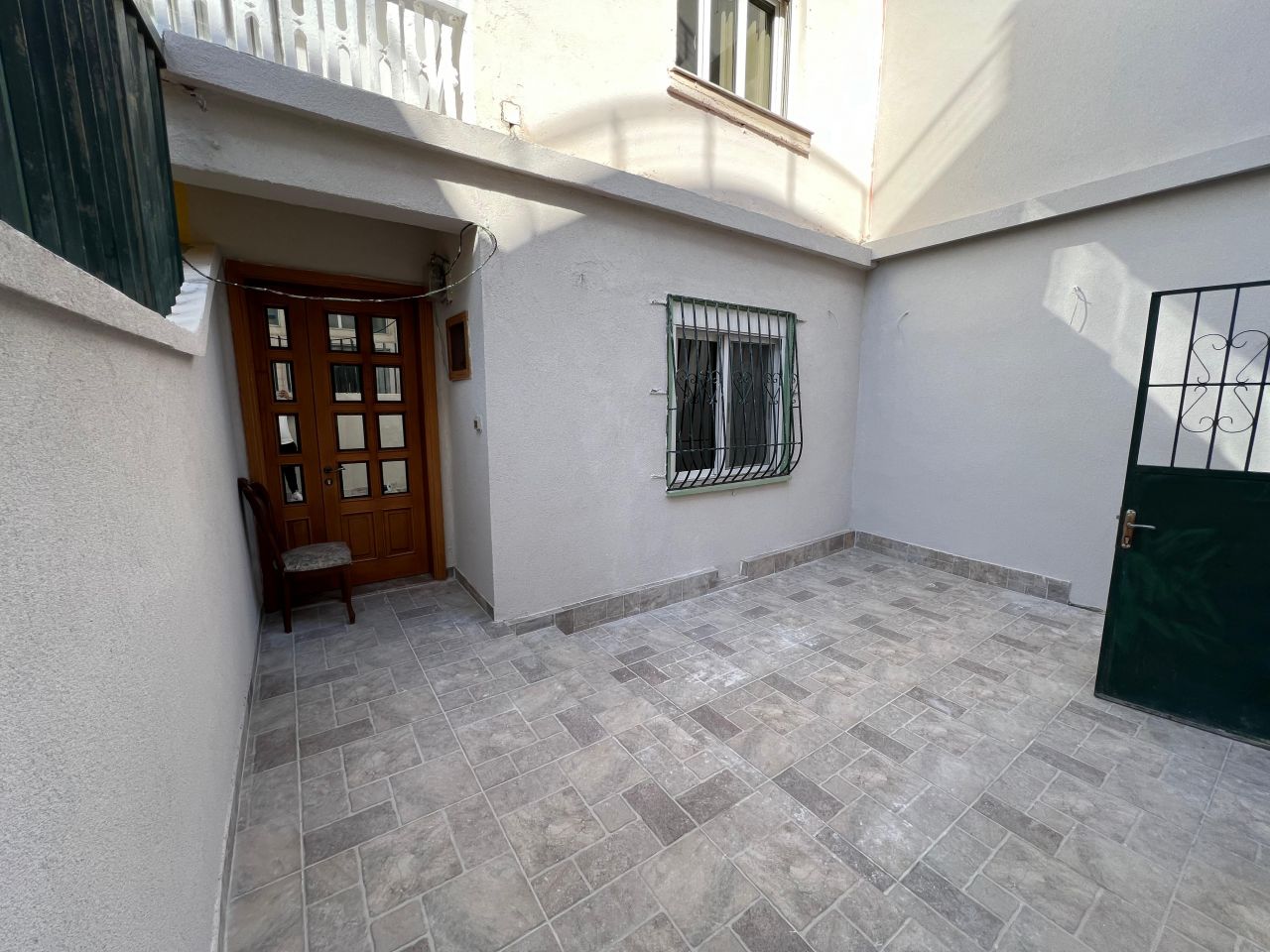 Apartament 2+1 Per Shitje Ne Vlore Shqiperi